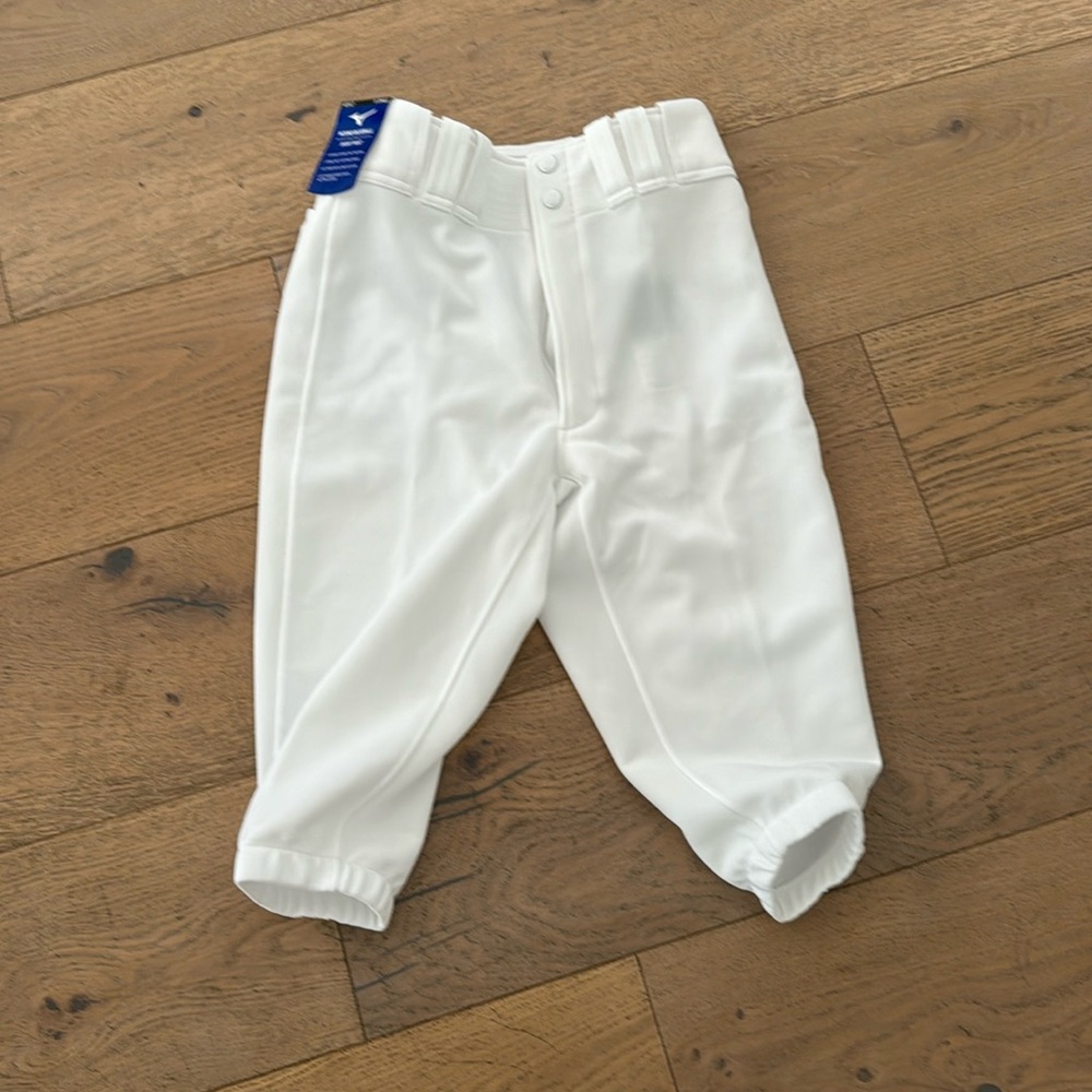 Never worn Mizuno baseball knickers pants XS